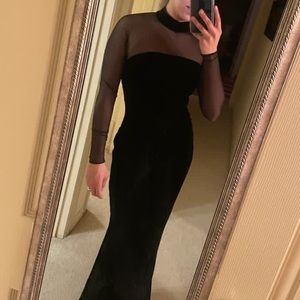 Elegant black dress 🌹